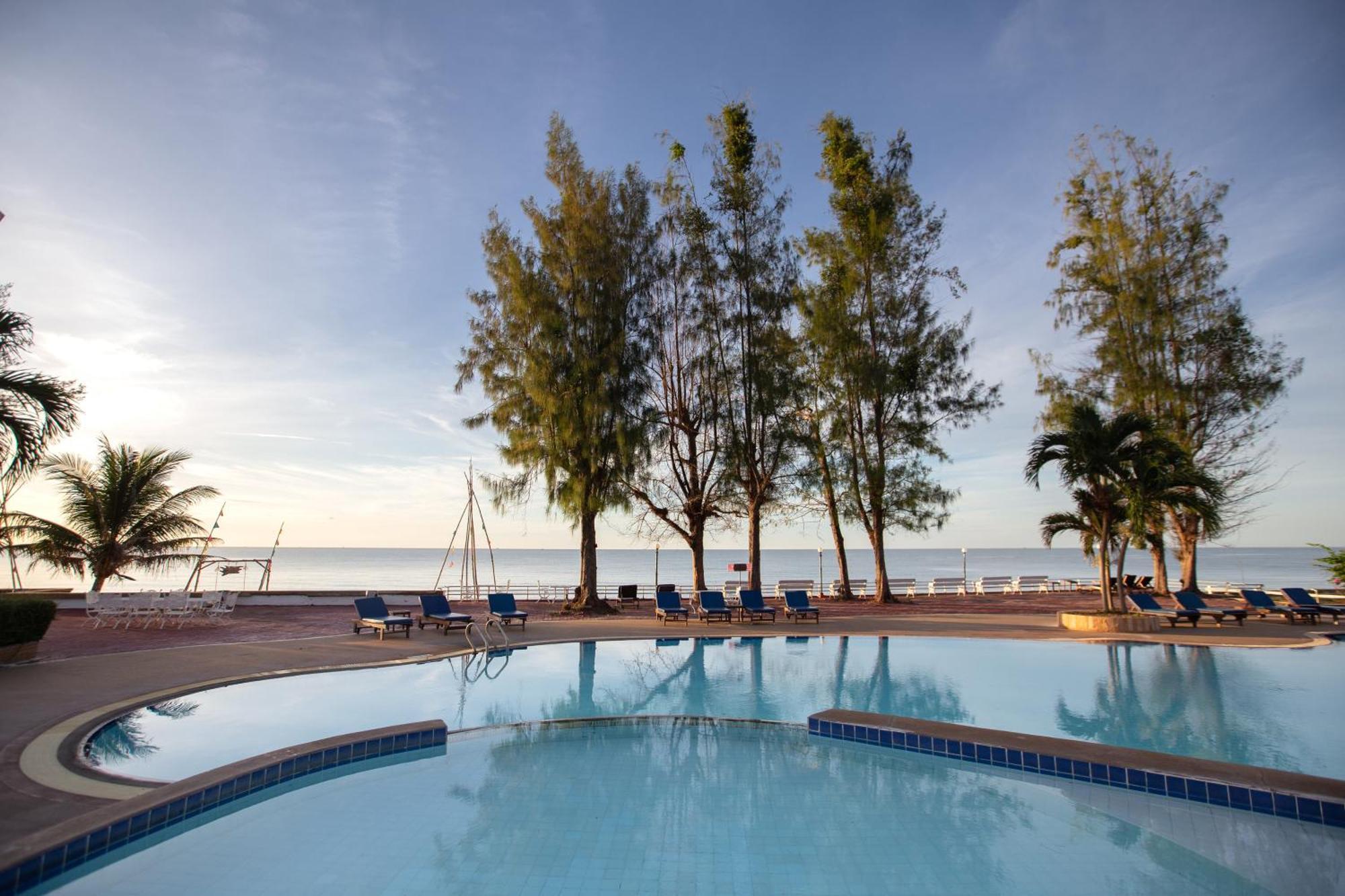 Eurasia Cha-Am Lagoon Exterior photo