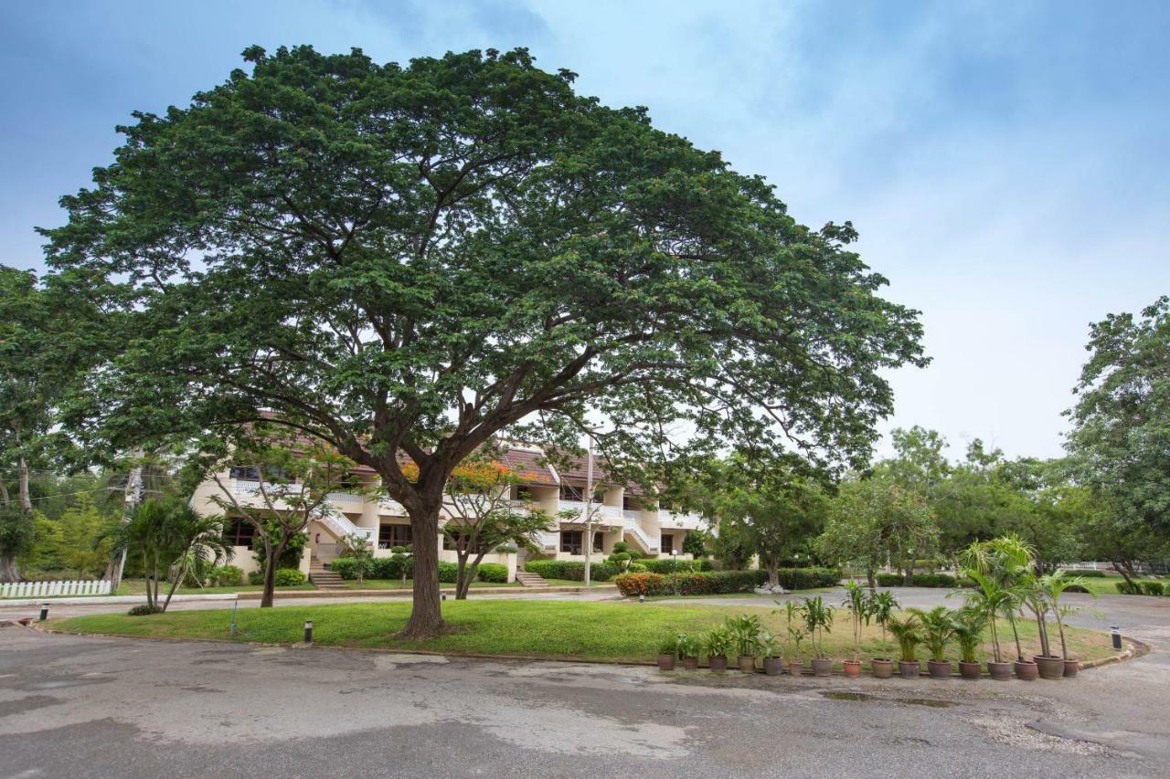 Eurasia Cha-Am Lagoon Exterior photo